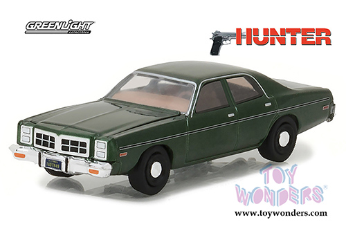 Greenlight - Hollywood Series 18 | Rick Hunter's Dodge Monaco Hunter TV Series (1978, 1/64 scale diecast model car, Green) 44780C/48