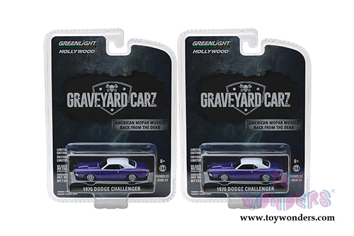 Greenlight - Hollywood Series 22 | Graveyard Carz Dodge Challenger R/T Hard Top (1970, 1/64 scale diecast model car, Purple/White) 44820F/48