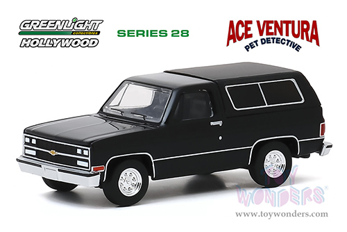 Greenlight - Hollywood Series 28 | Ace Ventura: Pet Detective Chevrolet&reg; Blazer (1989, 1/64 scale diecast model car, Black) 44880E/48