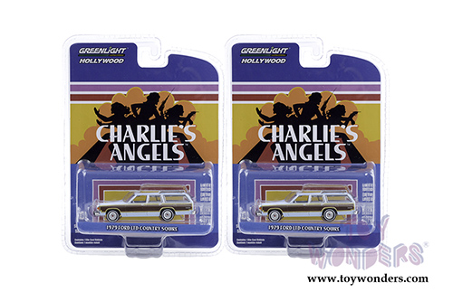 Greenlight - Hollywood Series 29 | Ford LTD Country Squire - Charlie's Angels (TV Series, 1976-81) (1979, 1/64 scale diecast model car, Light Blue) 44890E/48