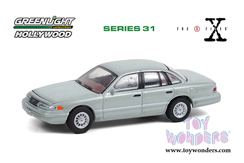 Greenlight - Hollywood Series 31 | The X-Files Ford Crown Victoria - Washington D.C. Unmarked Agent (1993, 1/64 scale diecast model car, Light Gray) 44910E/48