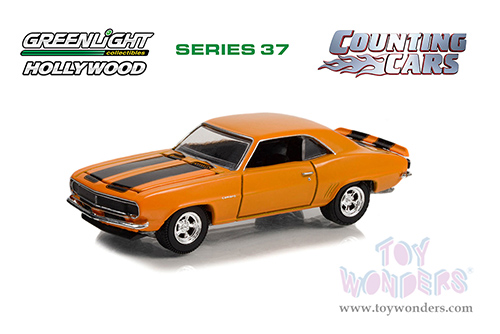 Greenlight - Hollywood Series 37 | Chevrolet&reg; Camaro RS "Counting Cars" (2012-Current) TV Series (1967, 1/64 scale diecast model car, Orange with Black Stripes) 44970F/48