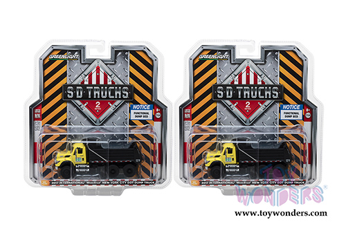 Greenlight - S.D. Trucks Series 2 | International&reg; WorkStar&reg; Construction Dump Truck New York City DOT (2017, 1/64 scale diecast model car, Yellow/Black) 45020A/48