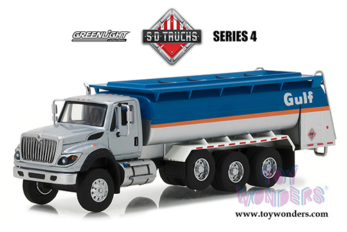 Greenlight - S.D. Trucks Series 4 | International WorkStar&reg; Tanker Truck Gulf Oil (2018, 1/64 scale diecast model car, Silver/Blue) 45040C/48