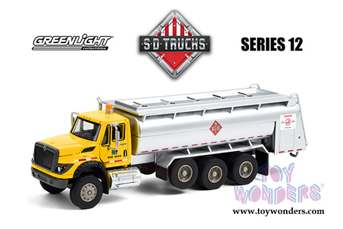 Greenlight - S.D. Trucks Series 12 | International&reg; WorkStar&reg; Tanker Truck Pennsylvania Department of Transportation (PennDOT) (2018, 1/64 scale diecast model car, Yellow/Silver) 45120A/48
