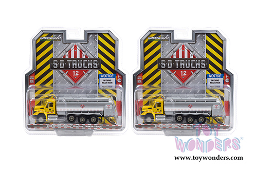 Greenlight - S.D. Trucks Series 12 | International&reg; WorkStar&reg; Tanker Truck Pennsylvania Department of Transportation (PennDOT) (2018, 1/64 scale diecast model car, Yellow/Silver) 45120A/48