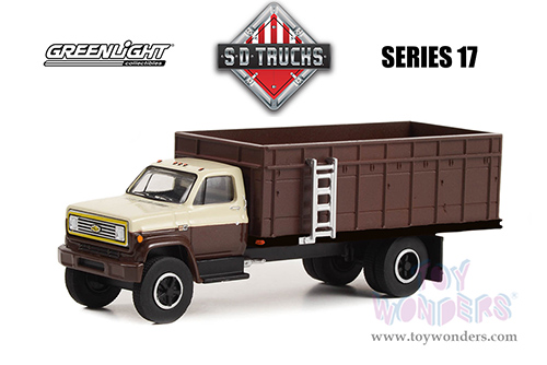 Greenlight - S.D. Trucks Series 17 | Chevrolet&reg; C-70 Grain Truck (1981, 1/64 scale diecast model car, Tan/Brown) 45170A/48