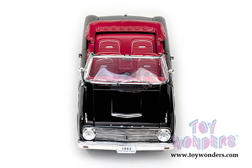 Sun Star USA - Ford Falcon Open Convertible (1963, 1/18 scale diecast model car, Raven Black) 4533BK