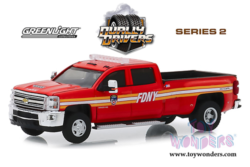 Greenlight - Dually Drivers Series 2 | Chevrolet&reg; Silverado 3500 Dually - The Official Fire Department City of New York FDNY (2018, 1/64 scale diecast model car, Red) 46020A/48