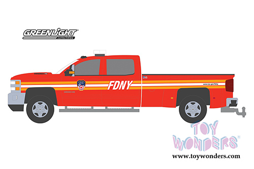 Greenlight - Dually Drivers Series 2 | Chevrolet&reg; Silverado 3500 Dually - The Official Fire Department City of New York FDNY (2018, 1/64 scale diecast model car, Red) 46020A/48