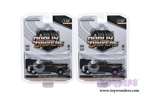 Greenlight - Dually Drivers Series 3 | Ford F-350 Lariat Dually Pickup Truck (2019, 1/64 scale diecast model car, Stone Gray) 46030F/48