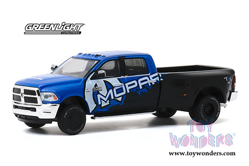 Greenlight - Dually Drivers Series 4 (1/64 scale diecast model car, Asstd.) 46040/6