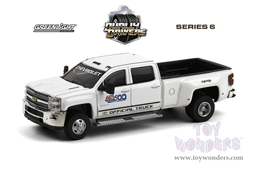 Greenlight - Dually Drivers Series 6 | Chevrolet&reg; Silverado 3500 Dually 101 Running Indy 500 Pickup Truck - PennGrade Motor Oil (2017, 1/64 scale diecast model car, White) 46060A/48