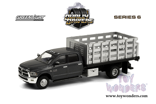 Greenlight - Dually Drivers Series 6 | Ram 3500 Dually Stake Truck (2018, 1/64 scale diecast model car, Gray) 46060E/48