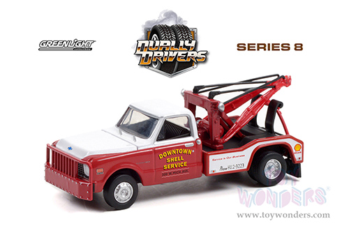 Greenlight - Dually Drivers Series 8 | Chevrolet&reg; C-30 Dually Wrecker Tow Truck (1972, 1/64 scale diecast model car, Red/White) 46080B/48