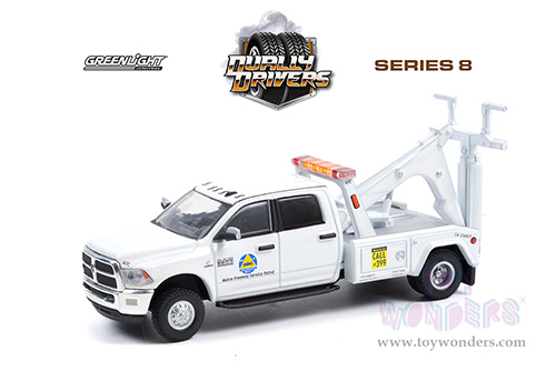 Greenlight - Dually Drivers Series 8 | Ram 3500 Dually Wrecker Tow Truck White "Los Angeles County Metro Freeway Service Patrol" (2018, 1/64 scale diecast model car, White) 46080F/48