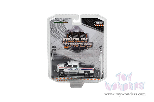 Greenlight - Dually Drivers Series 9 | Chevrolet&reg; Silverado 3500HD Dually Pickup Truck "Durham Regional Police" Ontario (Canada) (2018, 1/64 scale diecast model car, White) 46090C/48