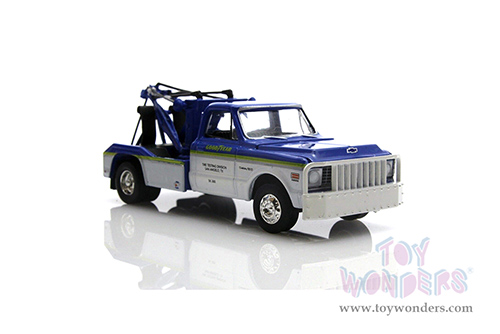 Greenlight - Dually Drivers Series 10 | Chevrolet® C-30 Dually Wrecker Truck - Goodyear Tire Testing Division (1972, 1/64 scale diecast model car, White and Blue with Yellow Stripes) 46100B/48