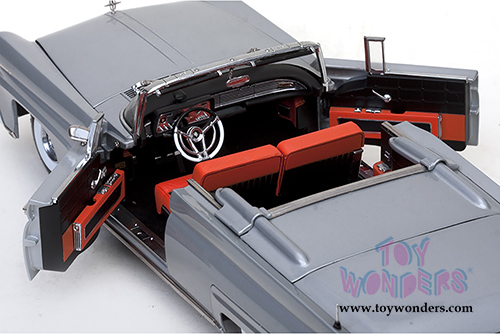 Sun Star Platinum - Lincoln Continental MK III Open Convertible (1958, 1/18 scale diecast model car, Silver Gray) 4706