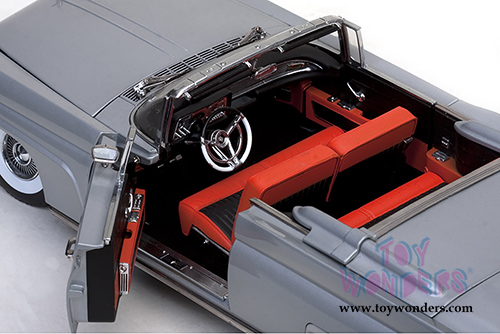 Sun Star Platinum - Lincoln Continental MK III Open Convertible (1958, 1/18 scale diecast model car, Silver Gray) 4706