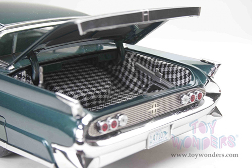 Sun Star Platinum - Lincoln Continental MKIII Hard Top (1958, 1/18 scale diecast model car, Spruce Green) 4710