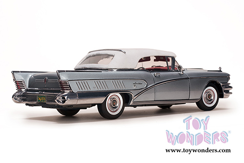 Sun Star Platinum - Buick&reg; Limited Closed Convertible (1958 1/18 scale diecast model car, Silver Mist) 4816
