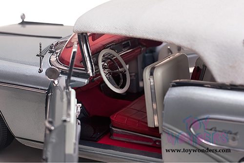 Sun Star Platinum - Buick&reg; Limited Closed Convertible (1958 1/18 scale diecast model car, Silver Mist) 4816