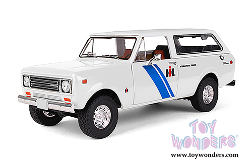 First Gear - International Scout Traveler Truck (1979, 1/25 scale diecast model car, White) 49-0359