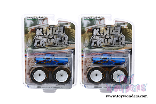Greenlight - Kings of Crunch Series 6 | Ford F-250 Monster Truck - Bigfoot #5 Dirty version (1996, 1/64 scale diecast model car, Blue) 49060F/48