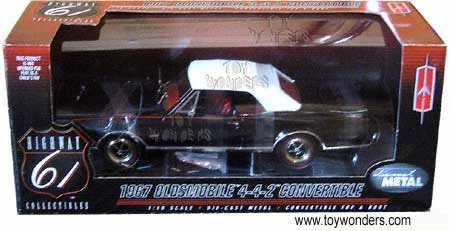 Highway 61 - Oldsmobile 4-4-2 Convertible (1967, 1:18, Black)