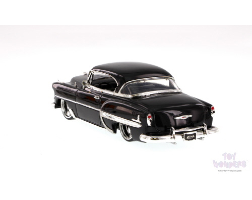 Jada Toys Bigtime Kustoms - Chevy Bel Air Hard Top (1953, 1/24 scale diecast model car, Asstd.) 50237A/32