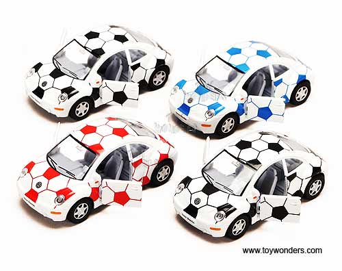 Kinsmart - Volkswagen New Beetle w/ Soccer (1:32, Asstd.) 5028DR