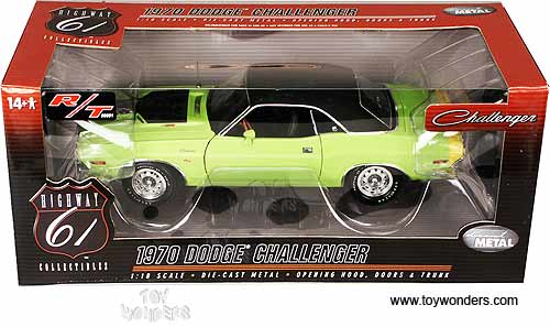 Highway 61 - Dodge Challenger Hard Top (1970, 1:18, Green) 50601