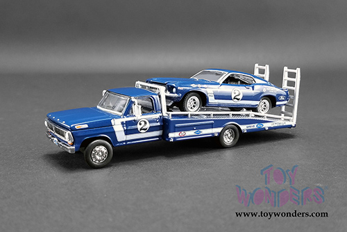 Greenlight/ACME - Dan Gurney's | Ford F-350 #2 Ramp Truck with 1969 Ford Mustang Boss 302 Trans Am #2 (1/64 scale diecast model car, Blue) 51268