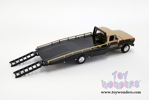 Greenlight/ACME - Ford F-350 Ramp Truck & Ford Mustang Trans Am Smokey's Yunick (1969, 1970, 1/64 scale diecast model car, Black/Gold) 51341