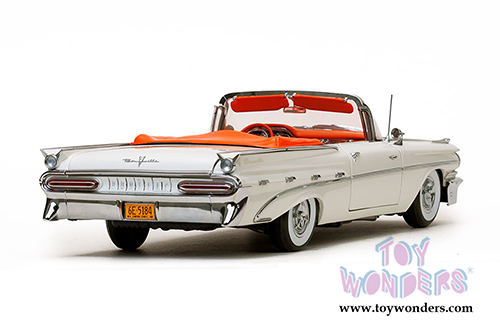 Sun Star Platinum - Pontiac Bonneville Open Convertible (1959, 1/18 scale diecast model car, Cameo Ivory) 5184
