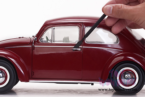 Sun Star - Volkswagen Beetle Saloon Hard Top (1961, 1/12 scale diecast model car, Ruby Red) 5210