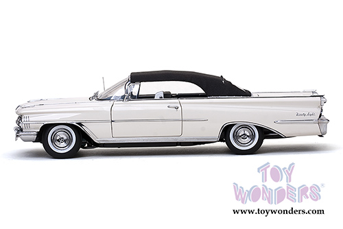 Sun Star Platinum - Oldsmobile "98" Closed Convertible (1959, 1/18 scale diecast model car, Black/Polaris White) 5233