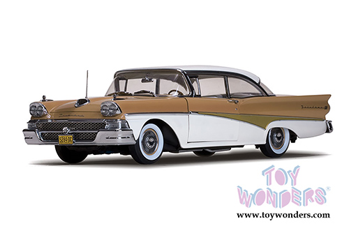 Sun Star Platinum - Ford Fairlane 500 Hardtop (1958, 1/18 scale diecast model car, White/Palomino Tan) 5284