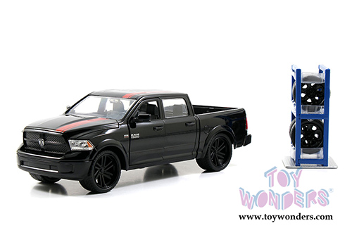 Jada Toys Just Trucks - Assorted Pack Wave 16 (1952, 2007, 2014, 1/24 scale diecast model car, Asstd.) 54027/W16