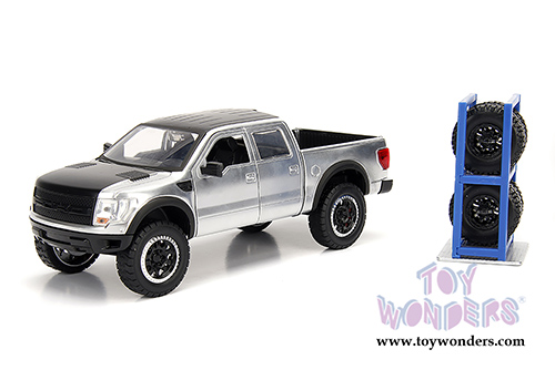 Jada Toys Just Trucks - Assorted Pack Wave 20 (1953, 1955, 1972, 2011, 1/24 scale diecast model car, Asstd.) 54027/W20