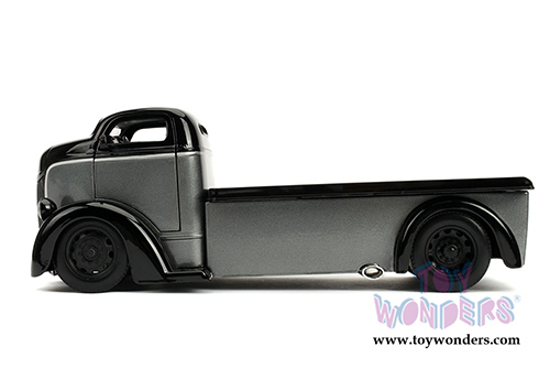 Jada Toys Just Trucks - Assorted Pack Wave 24 (1947, 1956, 1957, 1972, 1/24 scale diecast model car, Asstd.) 54027/W24