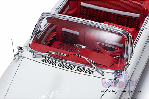 Sun Star Platinum - Plymouth Fury Open Convertible (1960, 1/18 scale die cast model car, Oyster White) 5403W