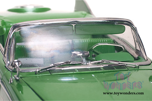 Sun Star Platinum - Plymouth Fury Open Convertible (1960, 1/18 scale diecast model car, Chrome Green) 5404