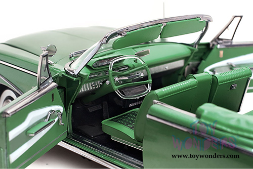 Sun Star Platinum - Plymouth Fury Open Convertible (1960, 1/18 scale diecast model car, Chrome Green) 5404
