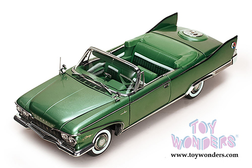 Sun Star Platinum - Plymouth Fury Open Convertible (1960, 1/18 scale diecast model car, Chrome Green) 5404