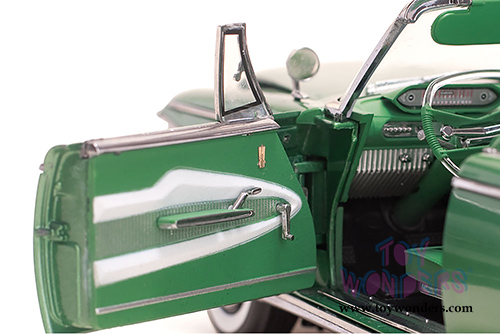 Sun Star Platinum - Plymouth Fury Open Convertible (1960, 1/18 scale diecast model car, Chrome Green) 5404