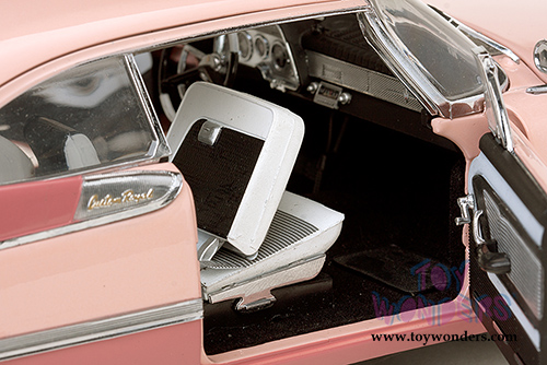 Sun Star Platinum - Dodge Custom Royal Lancer Hardtop (1959, 1/18 scale diecast model car, Rose Quartz/ Coral) 5481