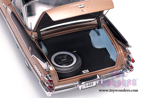 Sun Star Platinum - Dodge Custom Royal Lancer Hardtop (1959, 1/18 scale diecast model car, Jet Black/Mocha) 5484