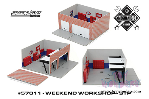 Greenlight Diorama - Mechanic's Corner Series 1 | Weekend Workshop STP (1/64 scale diecast/plastic model, Red/Light Gray) 57011